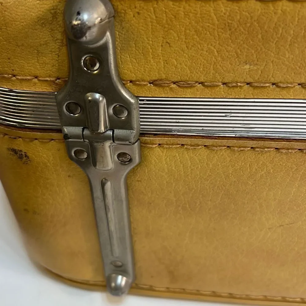 ‎featherlite vintage hippie luggage